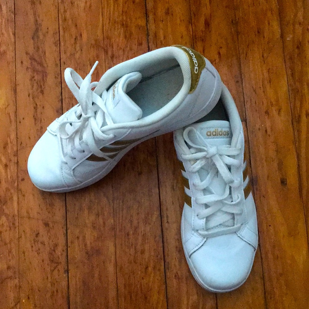 ✨ Gold Adidas ✨